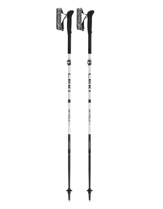 A carbon hiking pole is one of the most suitable and convenient storage options for full hiking and mountaineering
A carbon hiking pole is one of the most suitable and convenient storage options for full hiking and mountaineering