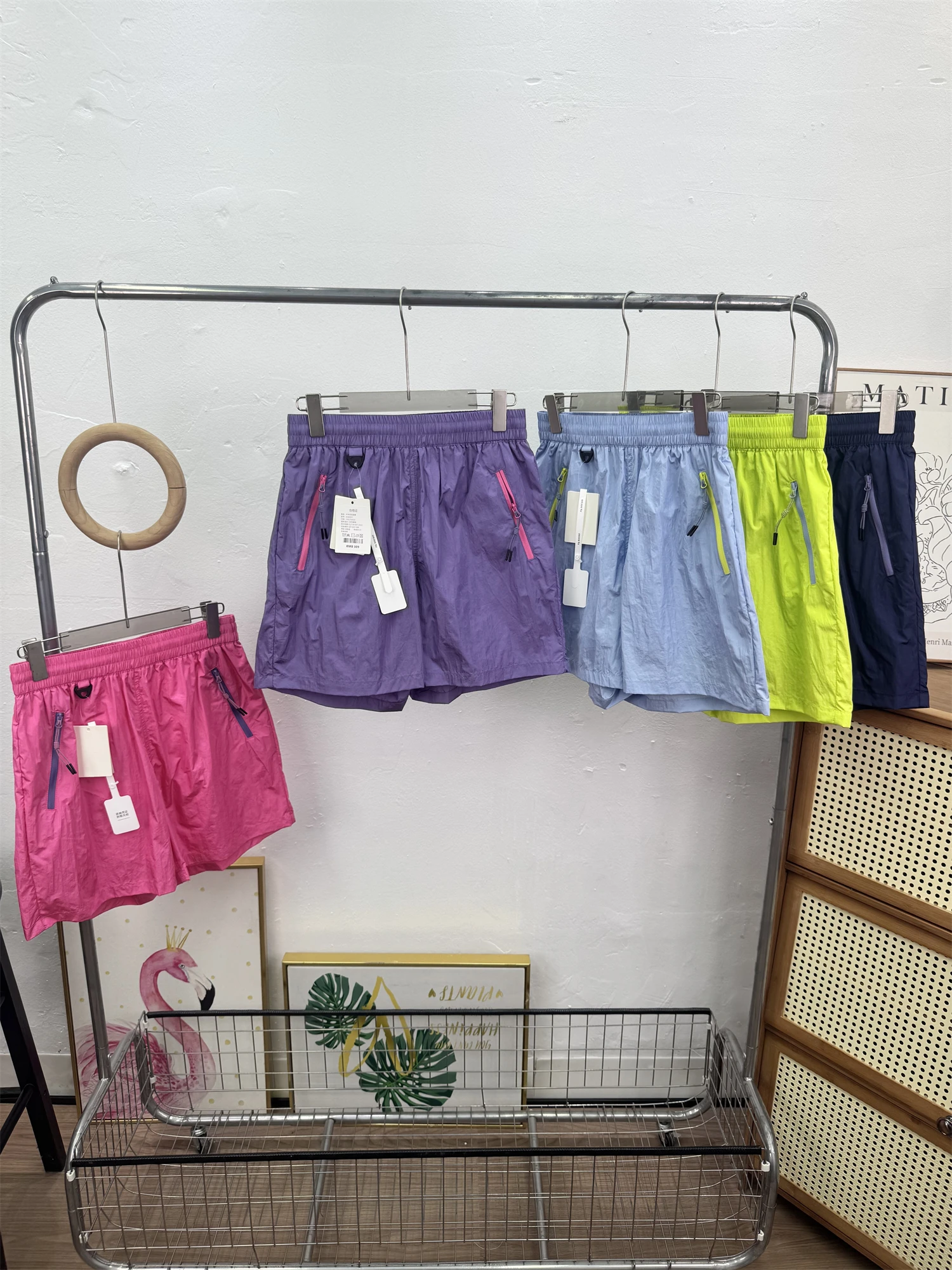 Quick Dry Outdoor Sports Shorts Lightweight Breathable Couples Hiking Cycling Waterproof Casual Straight Leg Nylon Shorts
Quick Dry Outdoor Sports Shorts Lightweight Breathable Couples Hiking Cycling Waterproof Casual Straight Leg Nylon Shorts