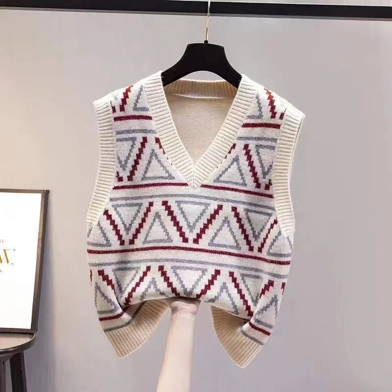 Вязаный жилет Ele для женщин, кардиган в стиле ретро, модный, для повседневной носки, с V-образным вырезом, стандартной длины, без застежки на пуговицы
Вязаный жилет Ele для женщин, кардиган в стиле ретро, модный, для повседневной носки, с V-образным вырезом, стандартной длины, без застежки на пуговицы