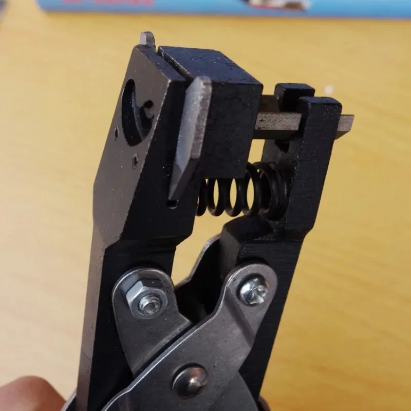 R3/R5Corner Cutter Rounder Punch Heavy Duty for Paper Card Scrapbooking
R3/R5Corner Cutter Rounder Punch Heavy Duty for Paper Card Scrapbooking