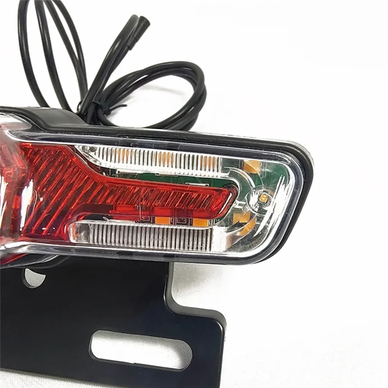A56XQ Electric Bicycle Tail Light with Turn Signal and Brake Light Compatible with 12-80V Brake Light for Brightening(6Pin)
A56XQ Electric Bicycle Tail Light with Turn Signal and Brake Light Compatible with 12-80V Brake Light for Brightening(6Pin)