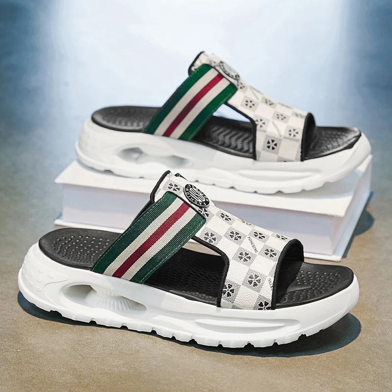 Men's Summer Outdoor Casual Sandals Anti-Slip Wear-Resistant Soft Bottom Beach Leather Slippers Thick Heel EVA Sole Slip-On
Men's Summer Outdoor Casual Sandals Anti-Slip Wear-Resistant Soft Bottom Beach Leather Slippers Thick Heel EVA Sole Slip-On