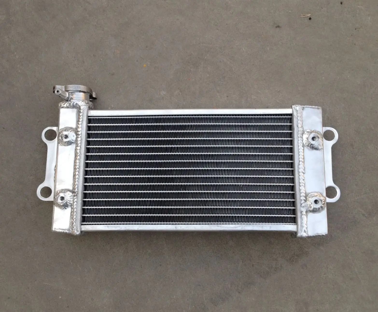 Для 2008-2014 Yamaha NYTRO FX RTX XTX MTX алюминиевый радиатор, охладитель охлаждающей жидкости 2008 2009 2010 2011 2012 2013 2014
Для 2008-2014 Yamaha NYTRO FX RTX XTX MTX алюминиевый радиатор, охладитель охлаждающей жидкости 2008 2009 2010 2011 2012 2013 2014