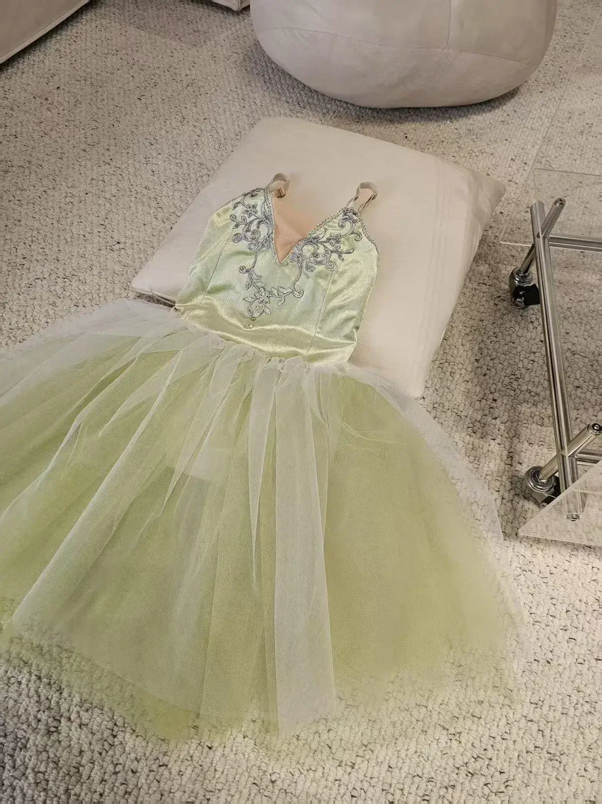 Kids Girls Professional Ballet Tutu Dress Green Sling Tulle Skirt Child Stage Performance Ballerina Dance Costume Party Dress
Kids Girls Professional Ballet Tutu Dress Green Sling Tulle Skirt Child Stage Performance Ballerina Dance Costume Party Dress