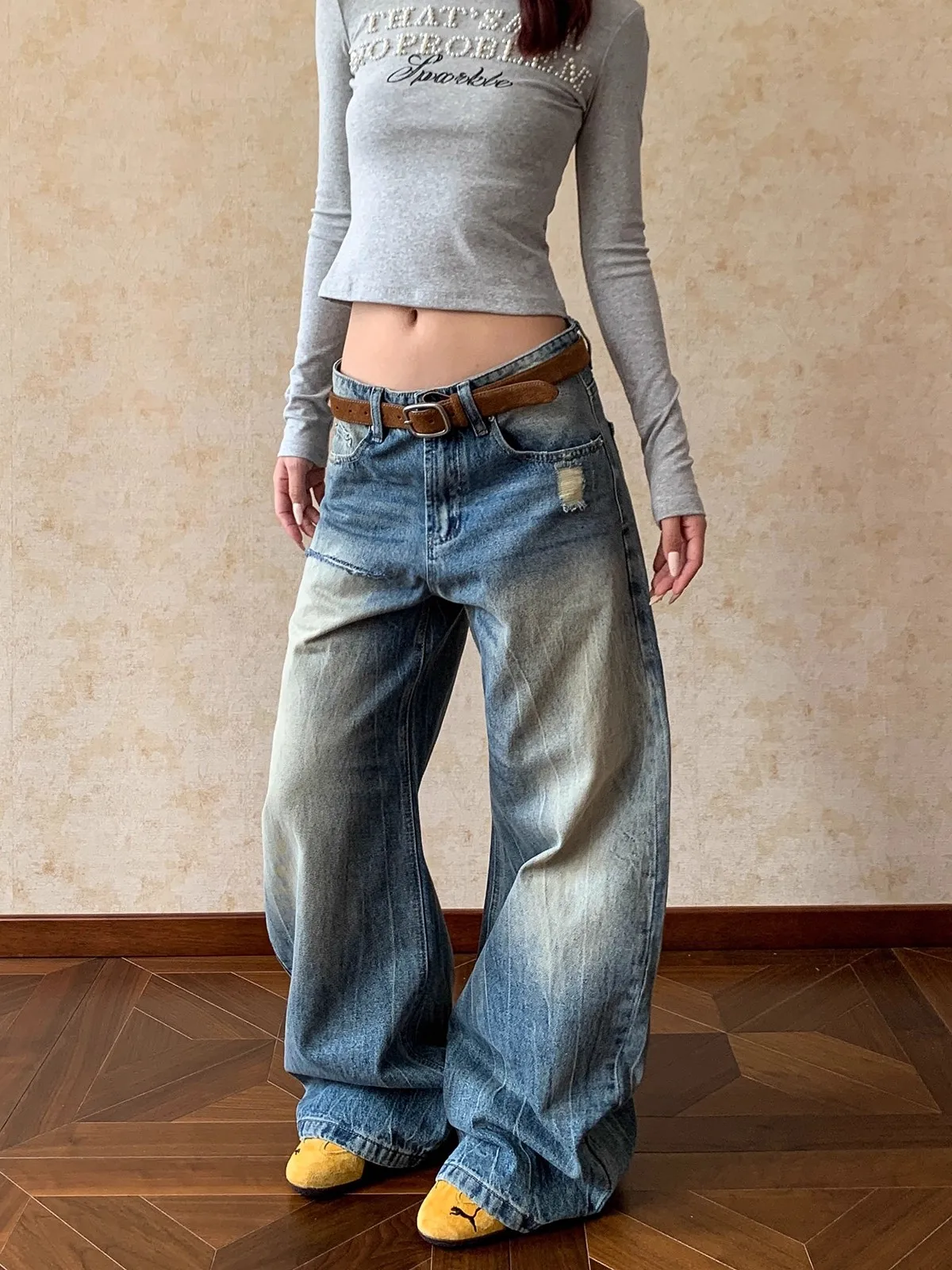 American Style Vintage Washed Denim Jeans Women's Cleanfit Wide Leg Knife Split High Intelligence Sensation Trendy Pants
American Style Vintage Washed Denim Jeans Women's Cleanfit Wide Leg Knife Split High Intelligence Sensation Trendy Pants