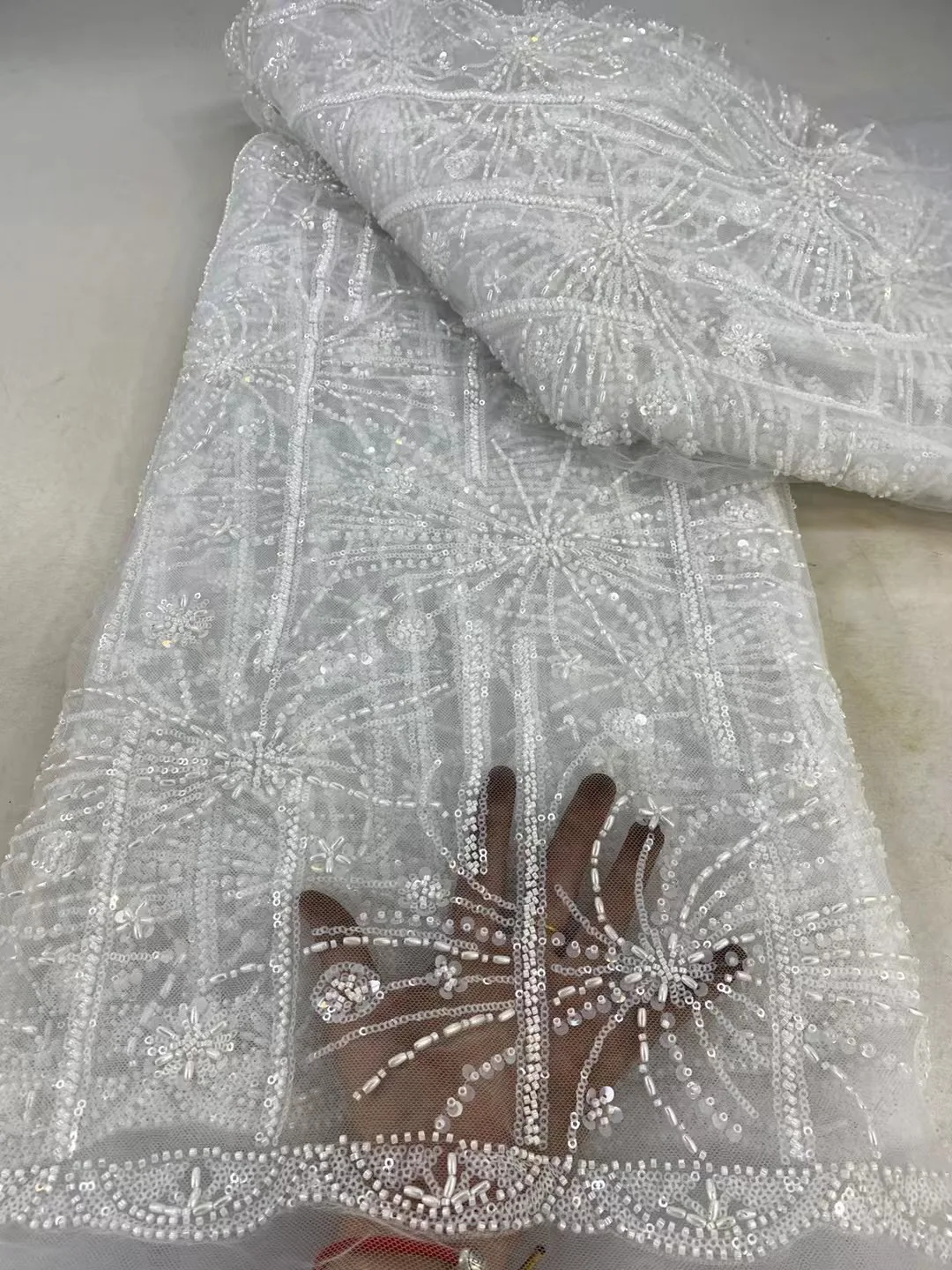 White 2025 High Quality African Handmade Beaded Lace Fabric Nigerian Groom Embroidery Sequins Lace Fabric Women Wedding Dress
White 2025 High Quality African Handmade Beaded Lace Fabric Nigerian Groom Embroidery Sequins Lace Fabric Women Wedding Dress