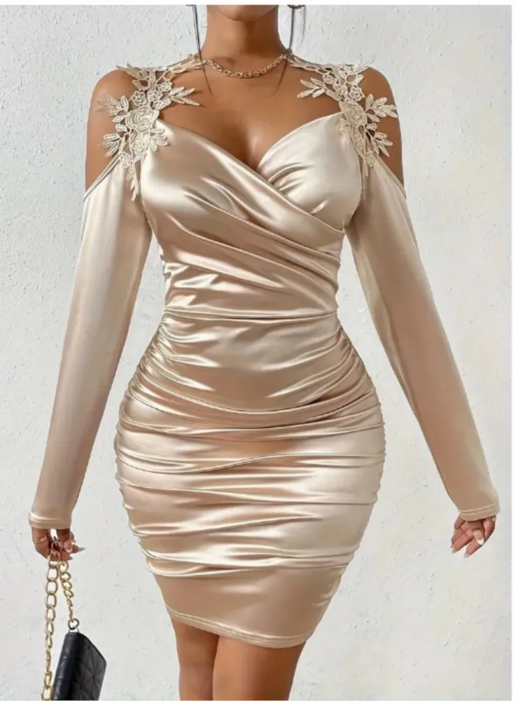 Sexy V Neck Mini Dress Women Fashion Long Sleeve Lace Off Shoulder High Waist Package Hip Dresses Lady Solid Chic Party Clothes
Sexy V Neck Mini Dress Women Fashion Long Sleeve Lace Off Shoulder High Waist Package Hip Dresses Lady Solid Chic Party Clothes