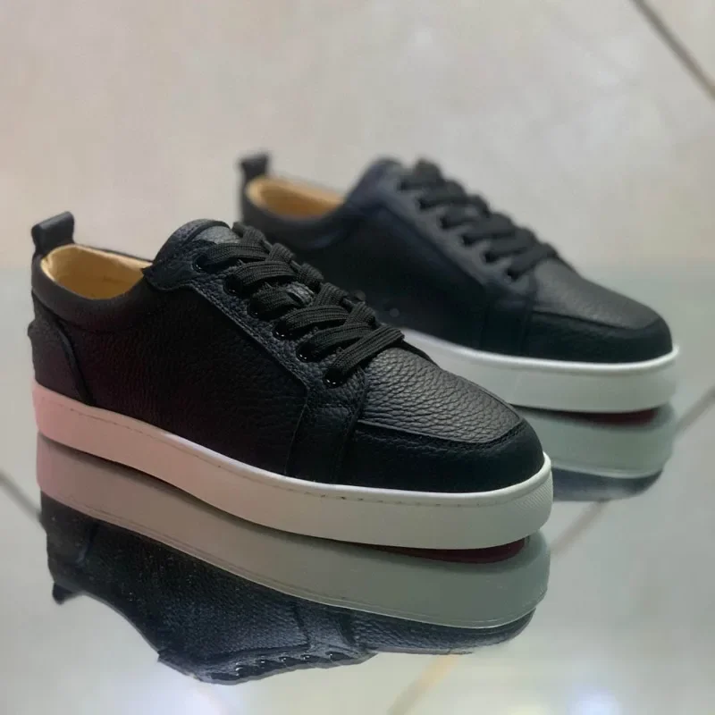 Luxury Fashion Low Top Red Bottom For Men Trainers Spiked Black Litchi Genuine Leather Rivets White Sole Flats Sneakers Shoes
Luxury Fashion Low Top Red Bottom For Men Trainers Spiked Black Litchi Genuine Leather Rivets White Sole Flats Sneakers Shoes