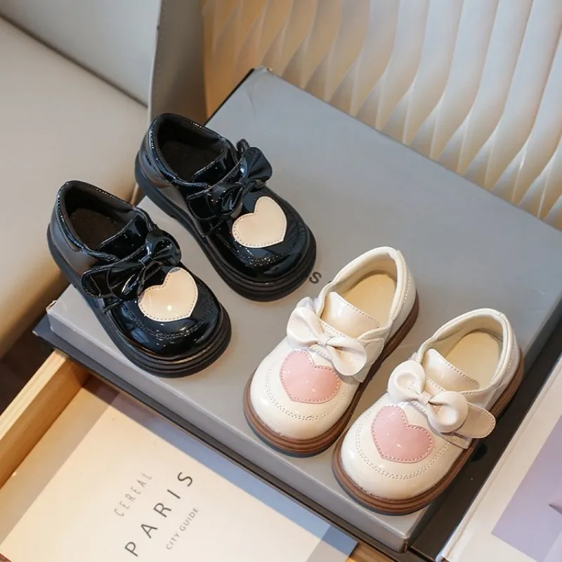 Girl Princess Shoes - Beautiful and Simple Bowknot Design, 2026 New Style with Heart Shape, English Style, Firm and Anti-Slip
Girl Princess Shoes - Beautiful and Simple Bowknot Design, 2026 New Style with Heart Shape, English Style, Firm and Anti-Slip