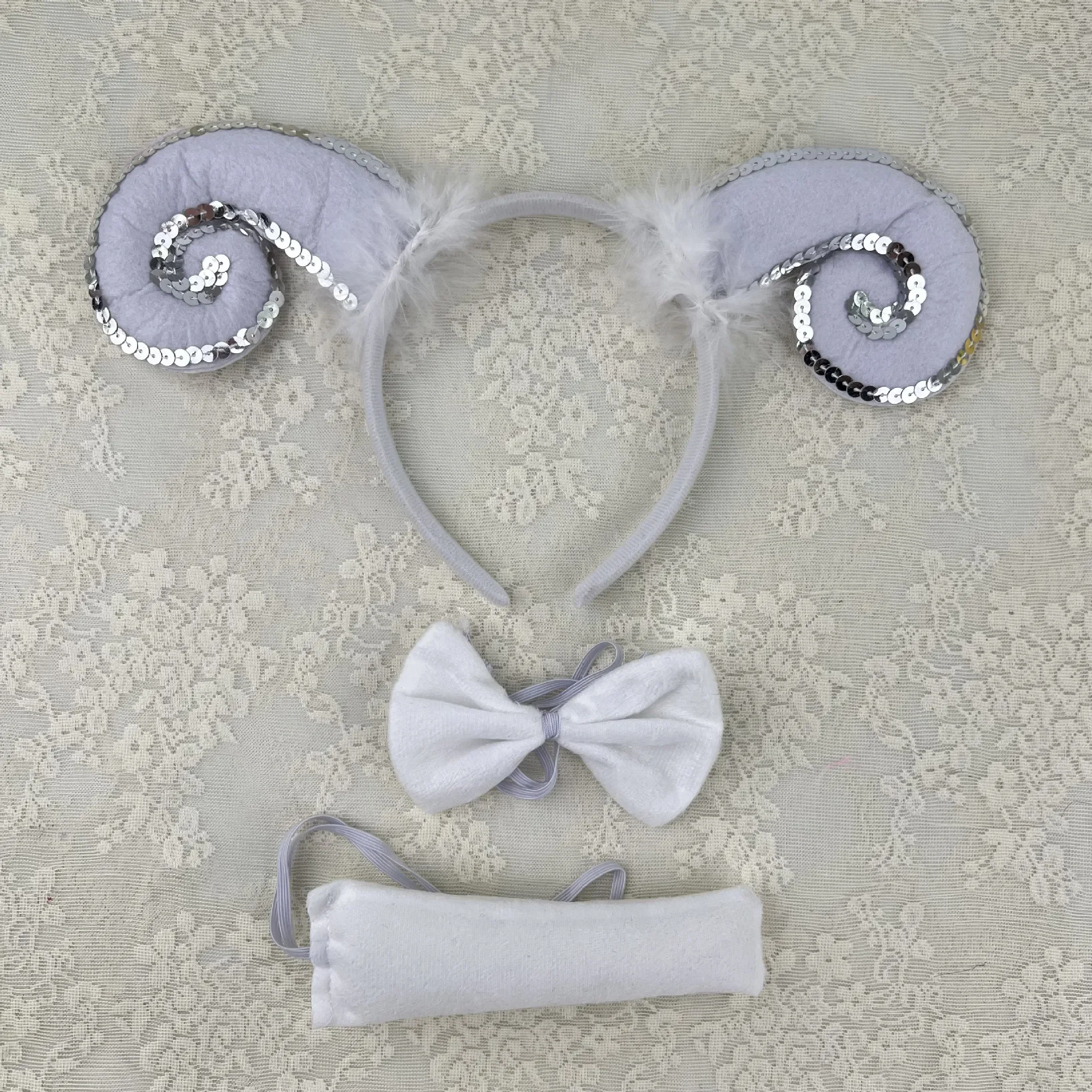 10 шт. милых мультяшных аксессуаров для волос на Хэллоуин: повязка на голову с ушками овцы/козы, украшенная пайетками, с бантом и хвостиком
10 шт. милых мультяшных аксессуаров для волос на Хэллоуин: повязка на голову с ушками овцы/козы, украшенная пайетками, с бантом и хвостиком