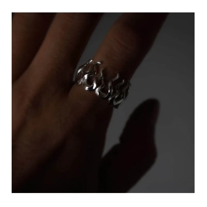 Three-dimensional Flame Ring, Niche Design, Open Index Finger Ring, Literary and Cold Feeling, Dark Hip-hop Street Style Ring
Three-dimensional Flame Ring, Niche Design, Open Index Finger Ring, Literary and Cold Feeling, Dark Hip-hop Street Style Ring