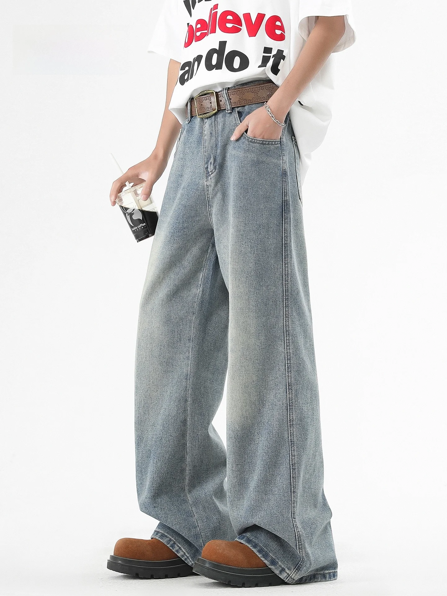 Мужские джинсы с американской талией в стиле ретро, новинка 2025, модные тонкие свободные повседневные брюки-ножи, прямые брюки из хлопка и полиэстера...
Мужские джинсы с американской талией в стиле ретро, новинка 2025, модные тонкие свободные повседневные брюки-ножи, прямые брюки из хлопка и полиэстера...