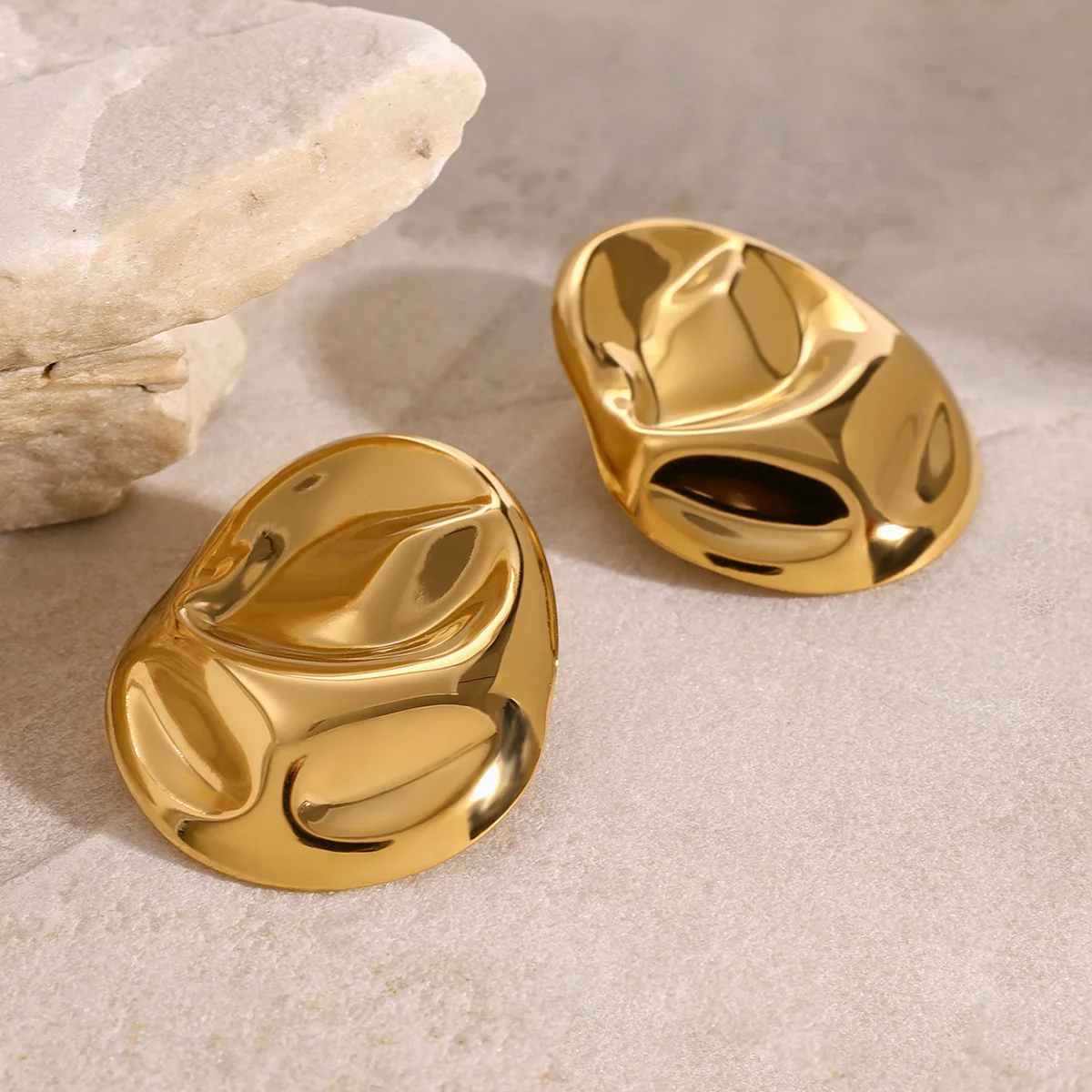 Stainless Steel PVD 18K Gold Plated Tarnish Waterproof Rugged Stud Earrings For Woman Jewelry Wholesale INS
Stainless Steel PVD 18K Gold Plated Tarnish Waterproof Rugged Stud Earrings For Woman Jewelry Wholesale INS