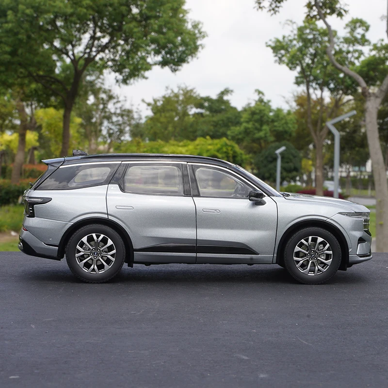 1:18 Original Changan Ford Edge L Car Model 2023 FORD EDGE SUV Alloy Car Model
1:18 Original Changan Ford Edge L Car Model 2023 FORD EDGE SUV Alloy Car Model