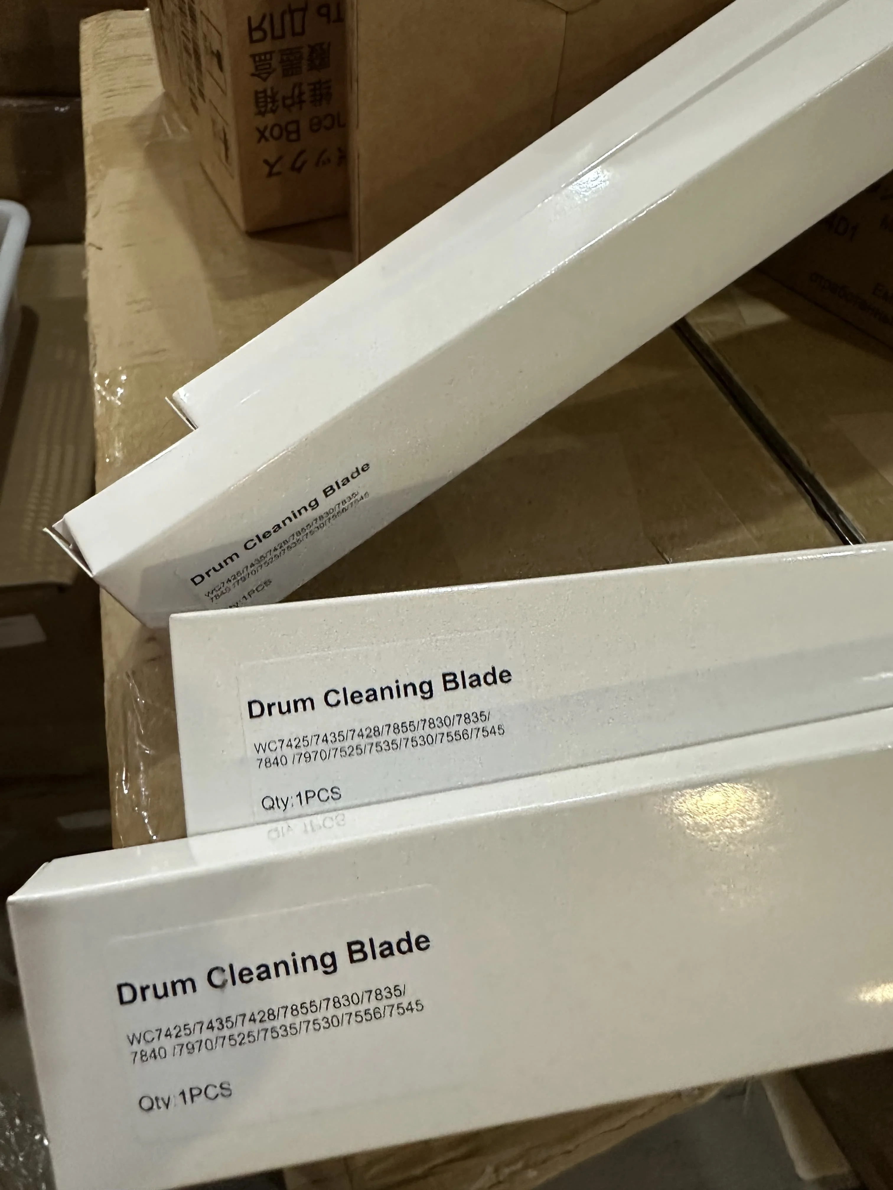 4 шт. лезвия для чистки барабана для Xerox Phaser 7500 7800 WC 7525 7530 7545 7556 7535 7830 7835 7845 7855 C3370 C4470 C5570 лезвие для протирания
4 шт. лезвия для чистки барабана для Xerox Phaser 7500 7800 WC 7525 7530 7545 7556 7535 7830 7835 7845 7855 C3370 C4470 C5570 лезвие для протирания