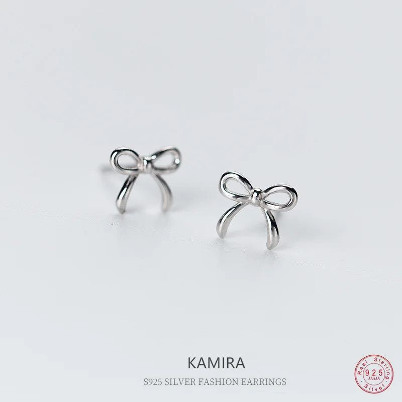 KAMIRA стерлингового серебра 925 пробы, корейские модные романтические серьги-гвоздики с бантом для женщин, свадебный банкет, юбилей, изысканные ювелирные изделия, хит продаж
KAMIRA стерлингового серебра 925 пробы, корейские модные романтические серьги-гвоздики с бантом для женщин, свадебный банкет, юбилей, изысканные ювелирные изделия, хит продаж