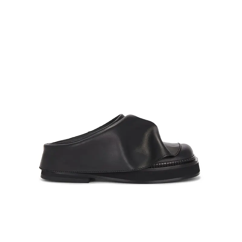 Spring/Summer New Thick Bottom Wrinkled Baotou Slippers European and American Fashion Outerwear Large Women's Cool Slippers
Spring/Summer New Thick Bottom Wrinkled Baotou Slippers European and American Fashion Outerwear Large Women's Cool Slippers