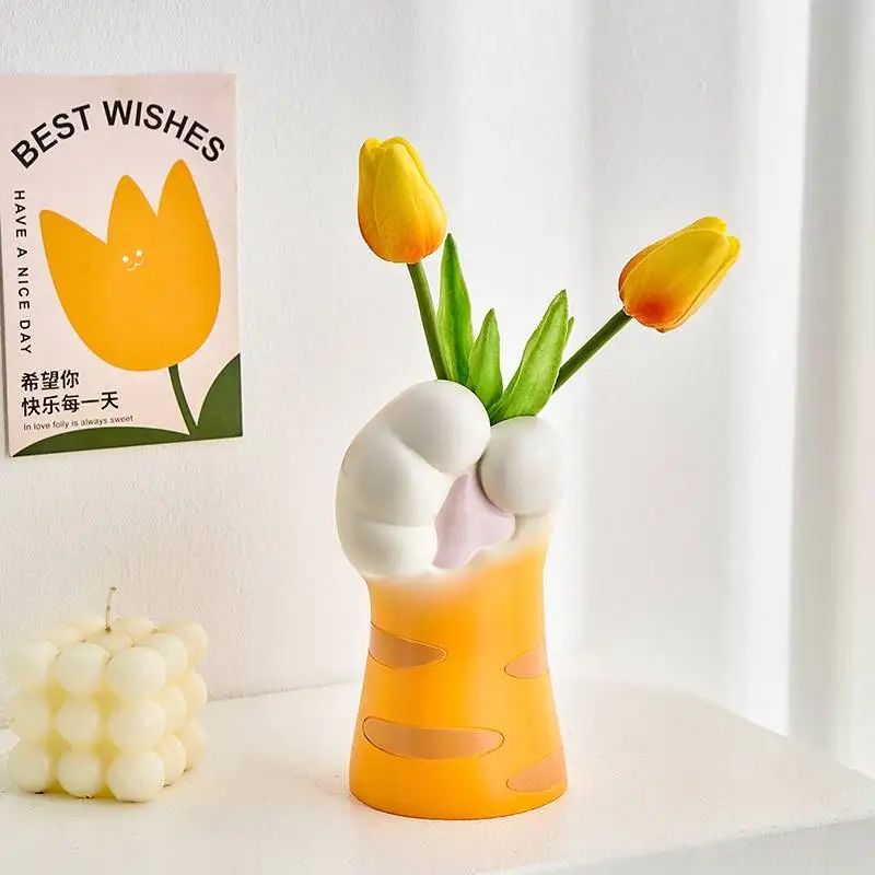 Cat Claw Design Vase Aesthetic Room Decoration Home Flower Pot Modern Table Decorative Vases Creative Bookshelf Ornaments Cute
Cat Claw Design Vase Aesthetic Room Decoration Home Flower Pot Modern Table Decorative Vases Creative Bookshelf Ornaments Cute