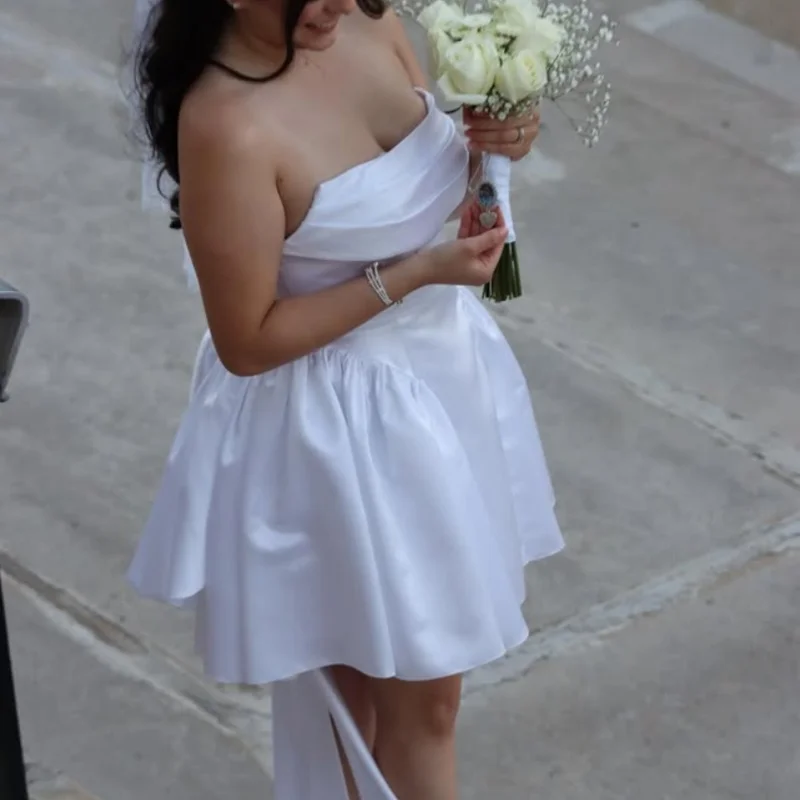 satin ivory white Appliques Wedding Dresses off-shoulder Bow Bridal Gowns Made Customized
satin ivory white Appliques Wedding Dresses off-shoulder Bow Bridal Gowns Made Customized