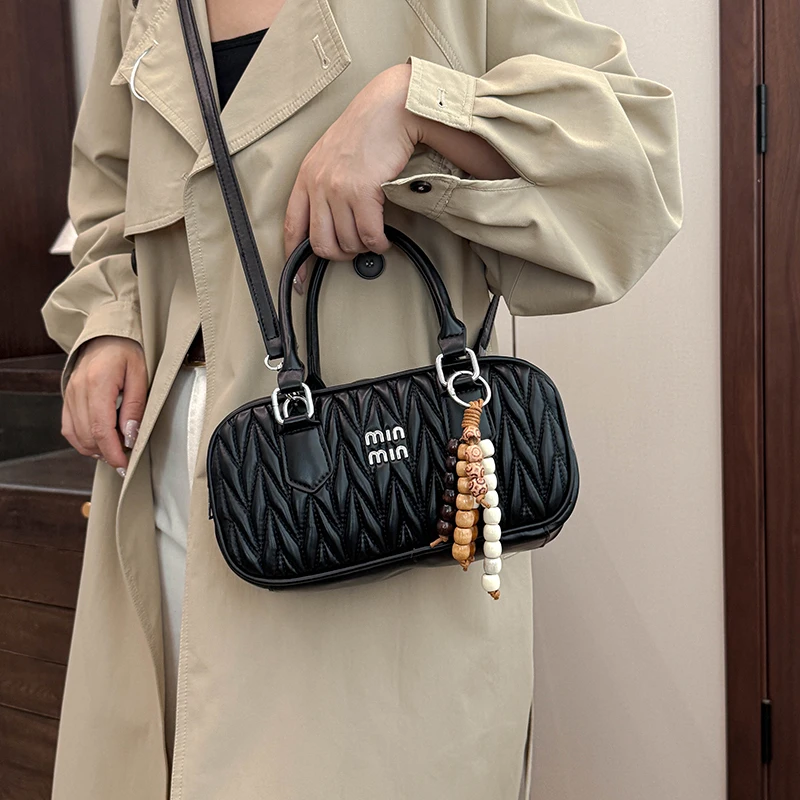 Новая женская элегантная сумка через плечо с ремешком-цепочкой модного стиля, портативная сумка через плечо, повседневная уличная сумка
Новая женская элегантная сумка через плечо с ремешком-цепочкой модного стиля, портативная сумка через плечо, повседневная уличная сумка