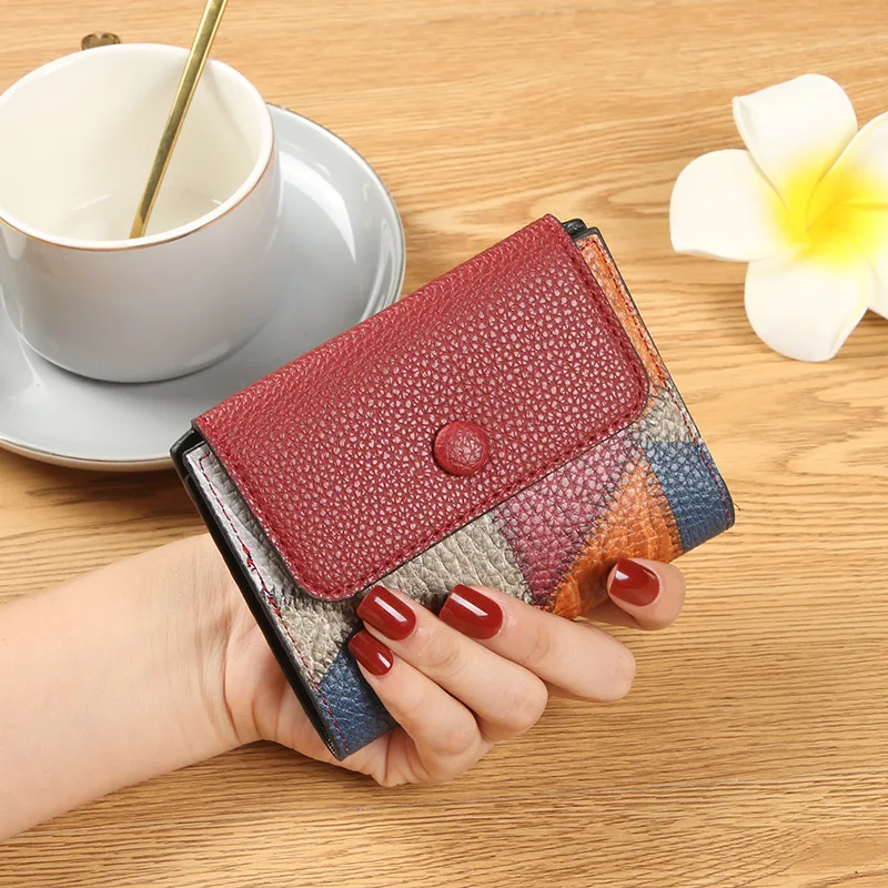 New short wallet simple splicing three fold short wallet women's new light luxury color coin wallet multi-card card bag
New short wallet simple splicing three fold short wallet women's new light luxury color coin wallet multi-card card bag