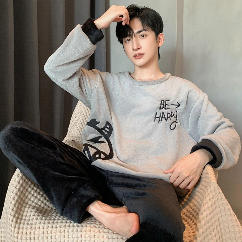 2025 Winter Long Sleeve Thick Warm Flannel Pajama Sets for Men Korean Cute Cartoon Coral Fleece Sleepwear Homewear Home Clothes
2025 Winter Long Sleeve Thick Warm Flannel Pajama Sets for Men Korean Cute Cartoon Coral Fleece Sleepwear Homewear Home Clothes