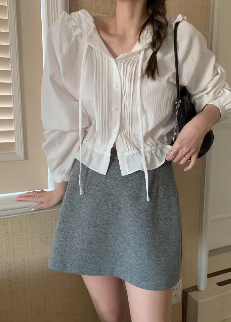 Women White Ruffles Bandage Elegant Blouse New V-neck Long Sleeve Shirt With Hat Fashion Spring Autum (CA20046
Women White Ruffles Bandage Elegant Blouse New V-neck Long Sleeve Shirt With Hat Fashion Spring Autum (CA20046