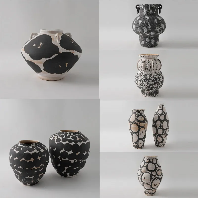 Jingdezhen hand-painted circle ceramic art vase ornament New Chinese style wabi-**** wind model room sales department decoration
Jingdezhen hand-painted circle ceramic art vase ornament New Chinese style wabi-**** wind model room sales department decoration