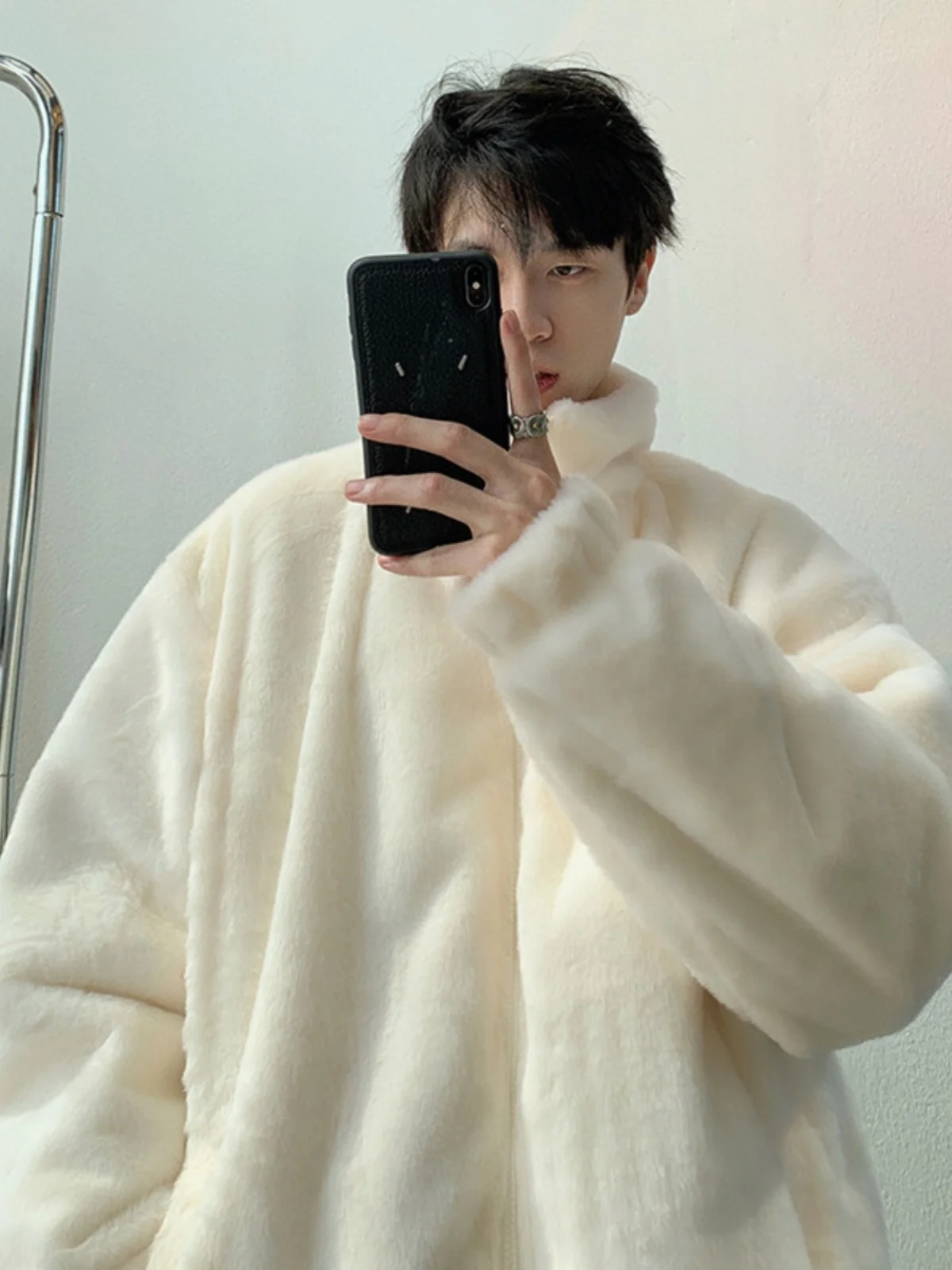 Мужская утепленная куртка из овечьей шерсти в американском стиле, осенне-зимнее хлопковое пальто с воротником-стойкой на молнии, теплое, молодежное, модное
Мужская утепленная куртка из овечьей шерсти в американском стиле, осенне-зимнее хлопковое пальто с воротником-стойкой на молнии, теплое, молодежное, модное