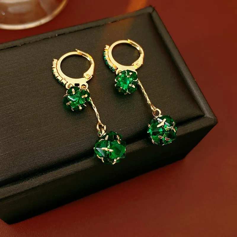 Emerald Green Zircon Drop Earrings for Women, Sparkling Geometric Dangle Earrings, Fashion Party Jewelry Gift
Emerald Green Zircon Drop Earrings for Women, Sparkling Geometric Dangle Earrings, Fashion Party Jewelry Gift