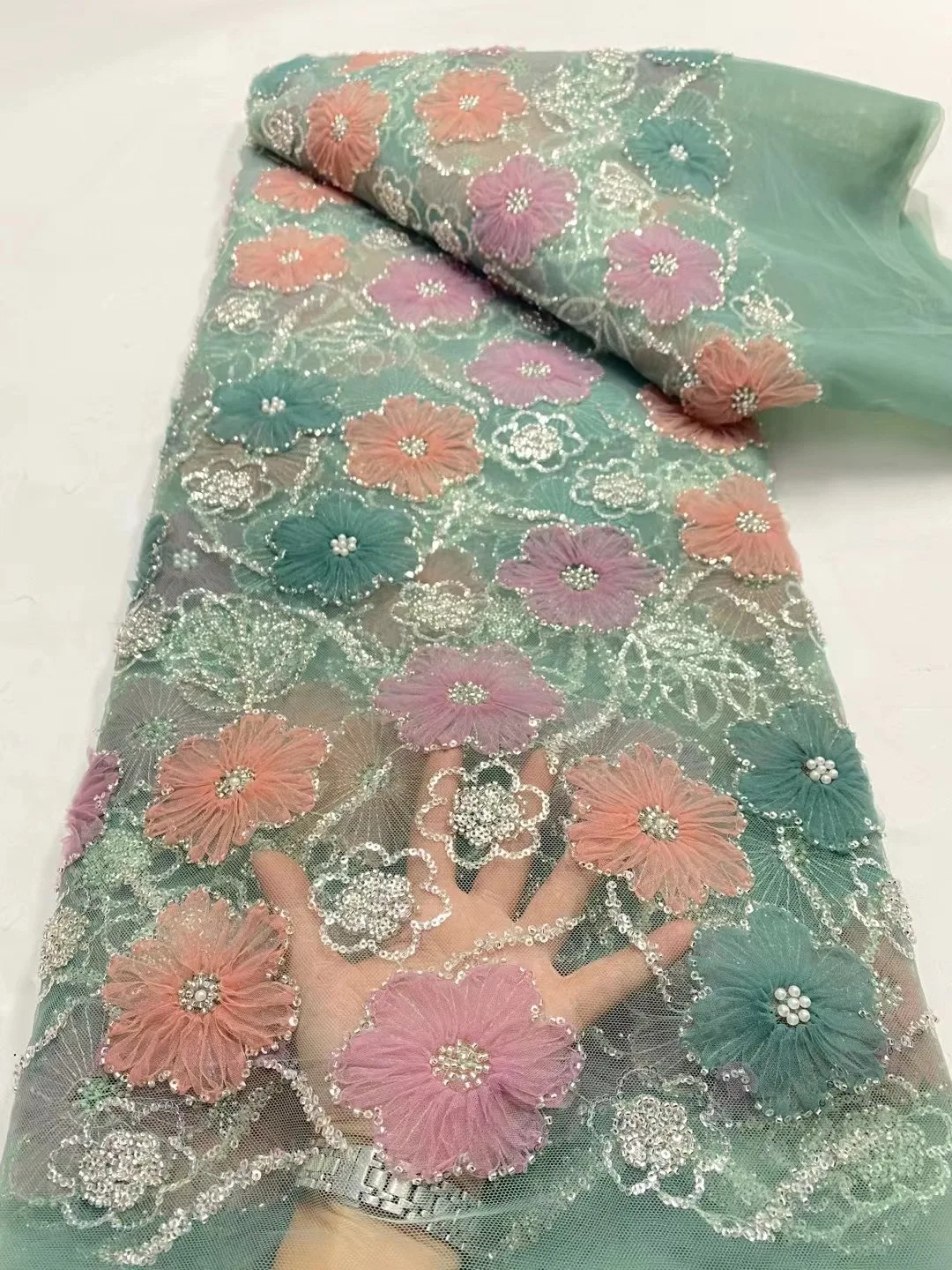Nigerian African Lace Fabric 2024 High Quality Beads Bridal Lace Fabric Luxury Sequin Beaded Embroidery for Wedding HD5884
Nigerian African Lace Fabric 2024 High Quality Beads Bridal Lace Fabric Luxury Sequin Beaded Embroidery for Wedding HD5884