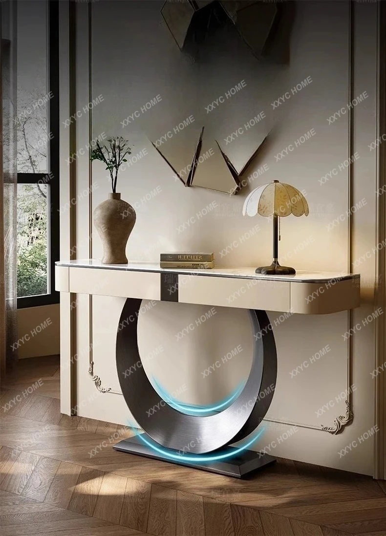 The entrance table is against the wall, light luxury and high-end sense of entry is opposite the door, corridor slate storage
The entrance table is against the wall, light luxury and high-end sense of entry is opposite the door, corridor slate storage