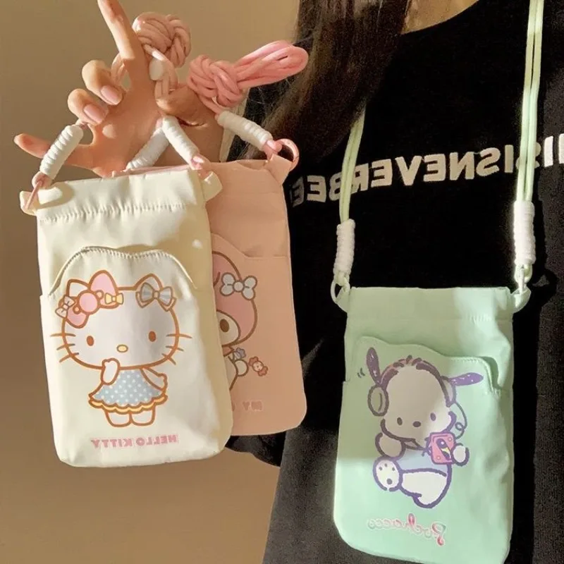 Новая мобильная сумка Sanrio Hello Kitty, кавайный мультфильм, аниме, аксессуары с принтом My Melody, кошелек, компактная сумка через плечо для девочек, подарок
Новая мобильная сумка Sanrio Hello Kitty, кавайный мультфильм, аниме, аксессуары с принтом My Melody, кошелек, компактная сумка через плечо для девочек, подарок