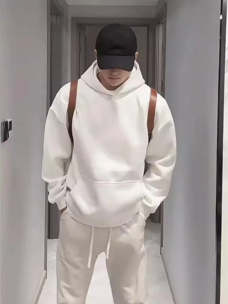 White Fleece Lined Thickened Hoodie Men's Autumn Winter Trendy Heavyweight Hardwearing Cleanfit Loose Fit Hooded Jacket
White Fleece Lined Thickened Hoodie Men's Autumn Winter Trendy Heavyweight Hardwearing Cleanfit Loose Fit Hooded Jacket