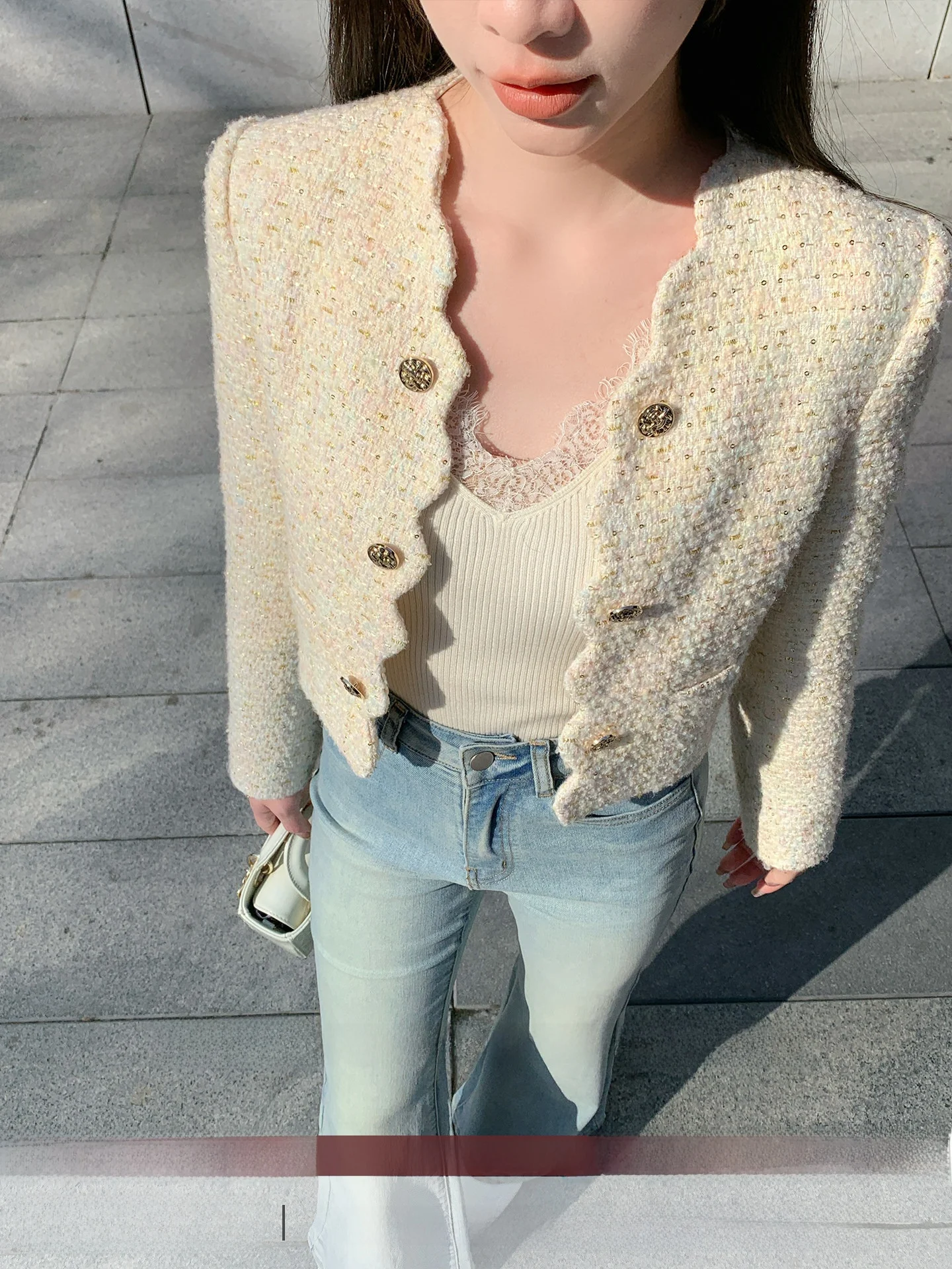 Elegant Short Sleeveless Women's Jacket Spring Fragrance Chantilly Lace Trim Polyester Fiber Long Sleeve Short Coat
Elegant Short Sleeveless Women's Jacket Spring Fragrance Chantilly Lace Trim Polyester Fiber Long Sleeve Short Coat