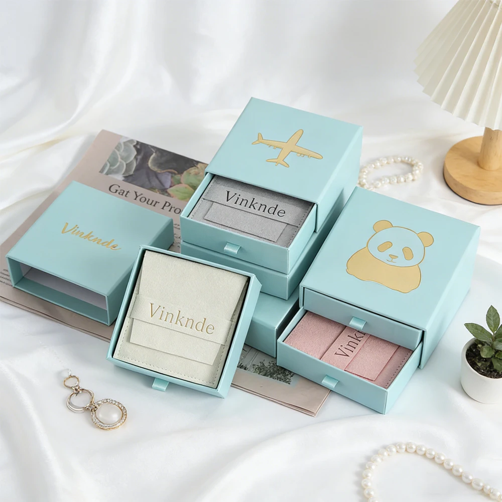 24/50/100Pcs Custom Logo Printed Blue Paper Jewelry Box Drawer Slide Out Earrings Rings Necklace Bijoux Packaging Boxes With Bag
24/50/100Pcs Custom Logo Printed Blue Paper Jewelry Box Drawer Slide Out Earrings Rings Necklace Bijoux Packaging Boxes With Bag