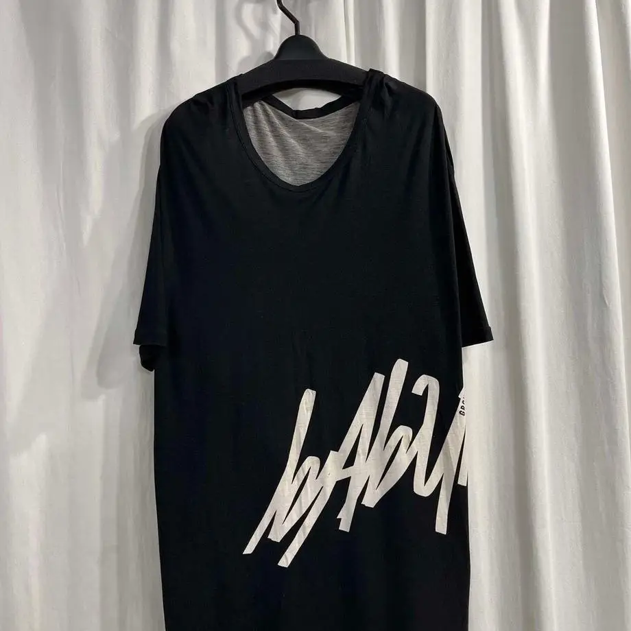 TOP-YAMAMOTO ® Black Letter Print Short-Sleeved T-Shirt - Loose Round Neck for Men and Women - High-Quality Pure Cotton - Trendy
TOP-YAMAMOTO ® Black Letter Print Short-Sleeved T-Shirt - Loose Round Neck for Men and Women - High-Quality Pure Cotton - Trendy