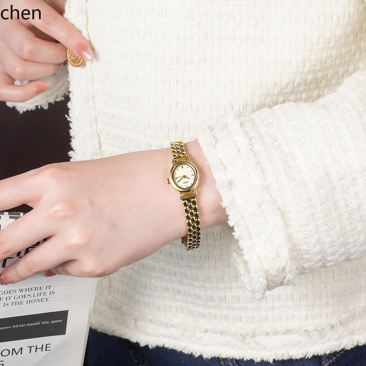 ii9 compact and exquisite oval stainless steel women's watch - niche, stylish, versatile, and vintage-inspired for everyday wear
ii9 compact and exquisite oval stainless steel women's watch - niche, stylish, versatile, and vintage-inspired for everyday wear