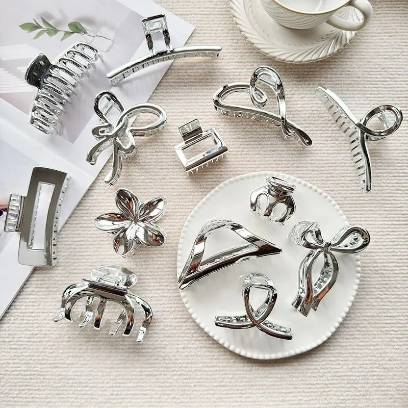 Metal-Look Silver Minimalist Jumbo Shark Clip for Thick Hair - Premium Updo Accessory with Cool-Toned Aesthetic
Metal-Look Silver Minimalist Jumbo Shark Clip for Thick Hair - Premium Updo Accessory with Cool-Toned Aesthetic