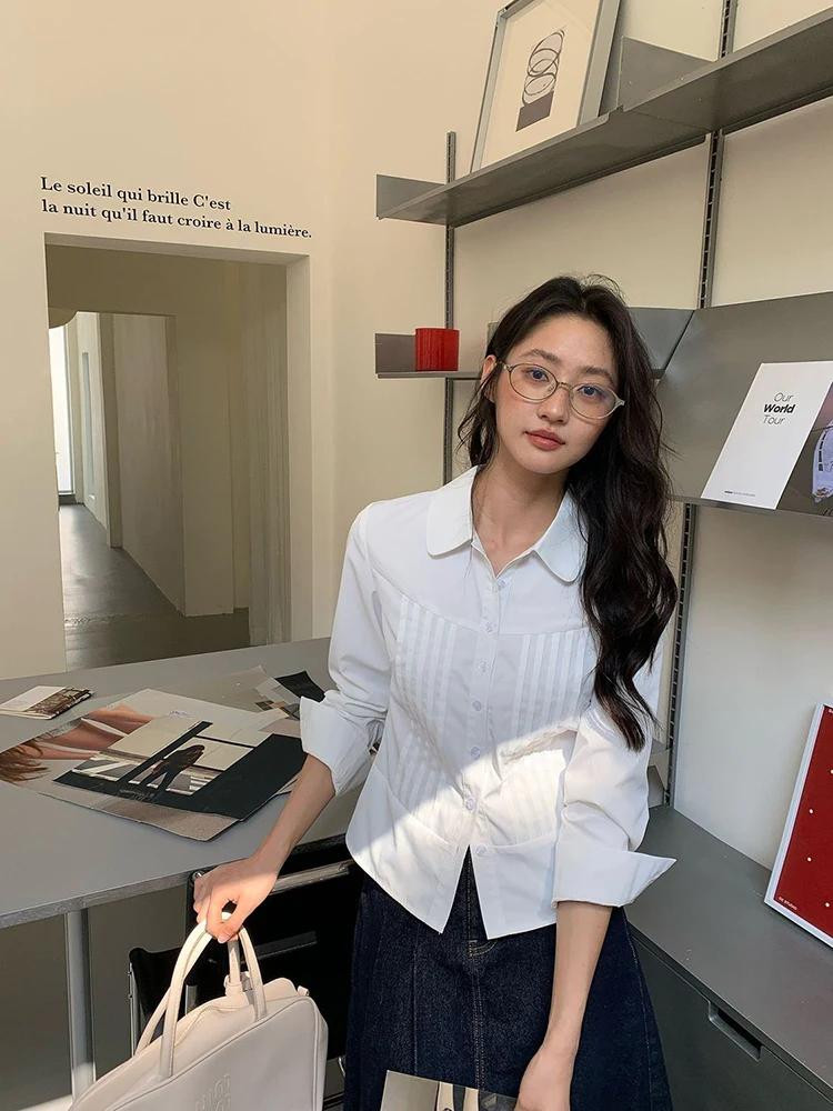 Новая женская белая рубашка в корейском стиле: свободная повседневная блузка с лацканами, пэчворк, модная, простая, в стиле преппи, универсальная, с длинным рукавом
Новая женская белая рубашка в корейском стиле: свободная повседневная блузка с лацканами, пэчворк, модная, простая, в стиле преппи, универсальная, с длинным рукавом