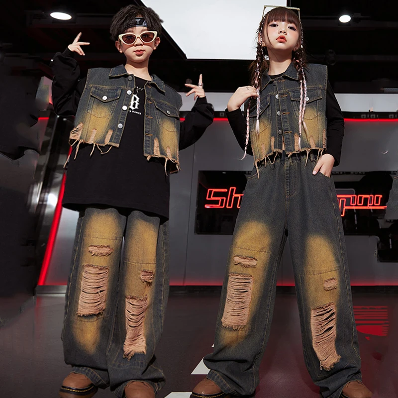 2023 Jazz Dance Costumes For Kids Loose Denim Vest Hiphop Pants Suit Girls Streetwear Boys Modern Hip Hop Dance Clothes DQS14274
2023 Jazz Dance Costumes For Kids Loose Denim Vest Hiphop Pants Suit Girls Streetwear Boys Modern Hip Hop Dance Clothes DQS14274