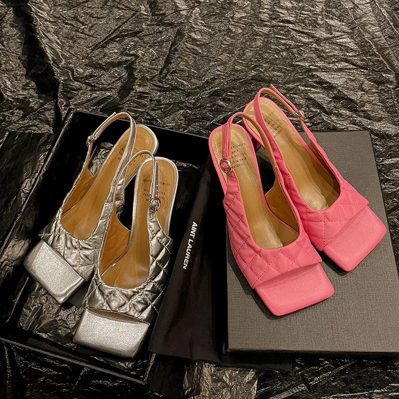 Сандалии MKKHOU женские из натуральной кожи, модные шлепанцы на плоской подошве, высокий каблук, летняя повседневная современная открытая обувь
Сандалии MKKHOU женские из натуральной кожи, модные шлепанцы на плоской подошве, высокий каблук, летняя повседневная современная открытая обувь