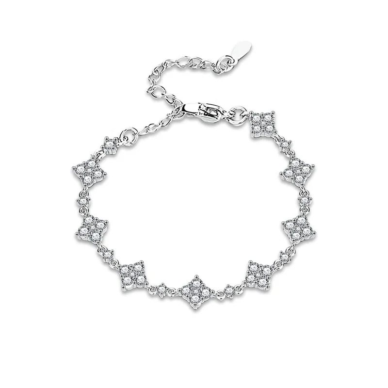 ZFSILVER Fashion Classic 925 Silver Luxury Moissanite Design Clover Bracelet Charms Women Accessories Luxury Jewelry Gift XRZ020
ZFSILVER Fashion Classic 925 Silver Luxury Moissanite Design Clover Bracelet Charms Women Accessories Luxury Jewelry Gift XRZ020