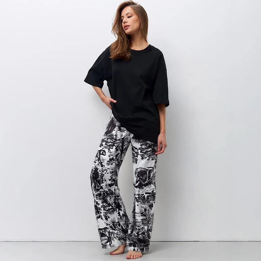HiLoc Elegant Print Long Pants Sets Woman Home Short Sleeve T Shirt With Loose Trousers 2 Piece Set Casual Pajamas For Women
HiLoc Elegant Print Long Pants Sets Woman Home Short Sleeve T Shirt With Loose Trousers 2 Piece Set Casual Pajamas For Women