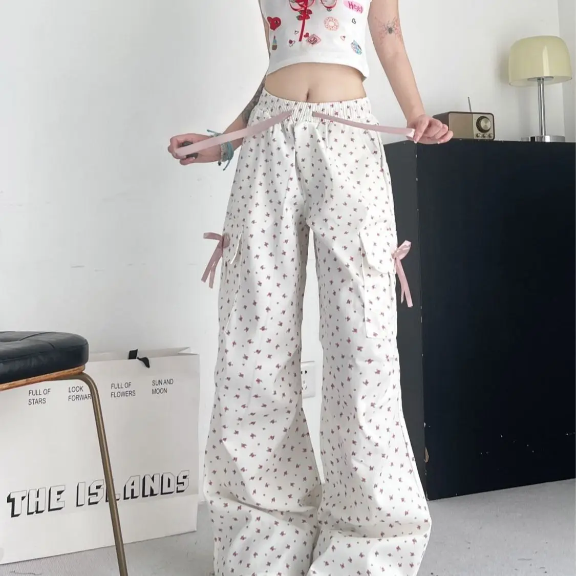 American Style Casual Full Print Wide Leg Pants Butterfly Knot Drawstring Design High Fashion Personality Summer Workwear Trouse
American Style Casual Full Print Wide Leg Pants Butterfly Knot Drawstring Design High Fashion Personality Summer Workwear Trouse