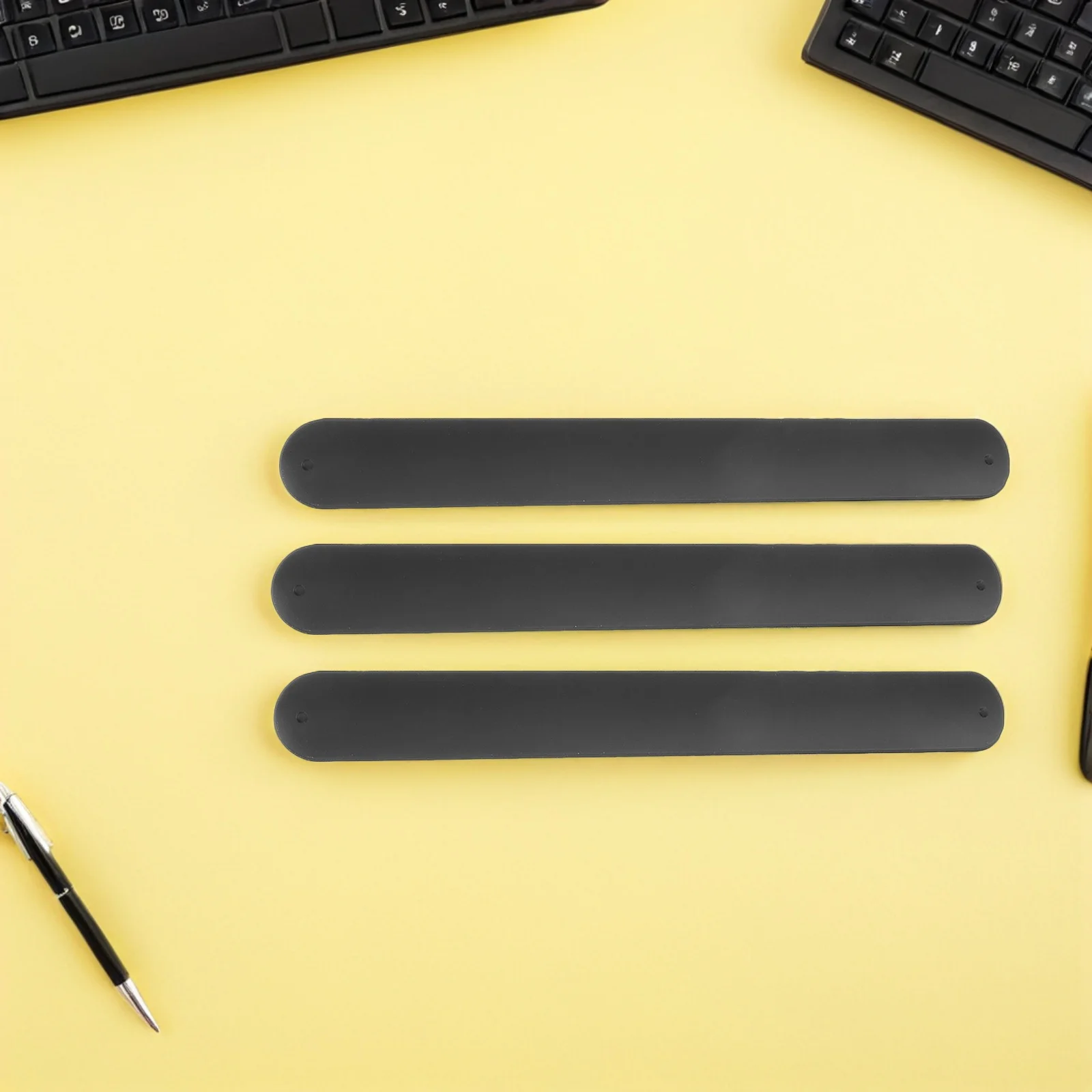 20Pcs Silicone Slap Bracelets Soft Flexible DIY Craft Project Birthday Party Favors Halloween Holiday Presents
20Pcs Silicone Slap Bracelets Soft Flexible DIY Craft Project Birthday Party Favors Halloween Holiday Presents