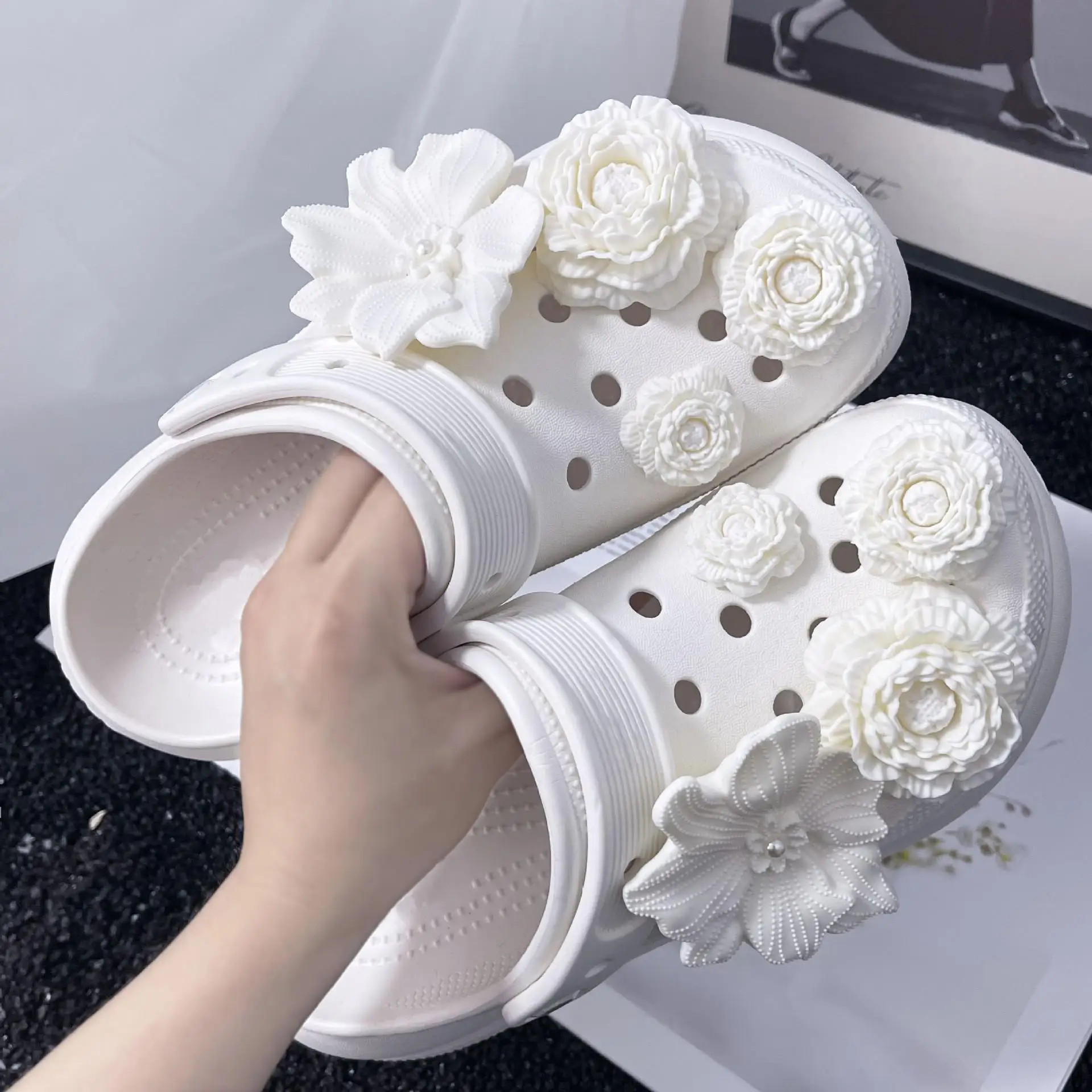 8PCS hoe Charms Set Hole Shoe Buckle DIY Bubble Slide Sandal Shoe Flower Decoration 3D Flower Shoes Decorations Accessories
8PCS hoe Charms Set Hole Shoe Buckle DIY Bubble Slide Sandal Shoe Flower Decoration 3D Flower Shoes Decorations Accessories