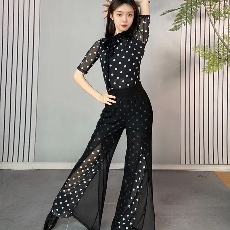 National Standard Mid-sleeve Polka-dot Top Latin Dance Women Micro-boosted Practice Pants Modern Ballroom Dance Summer New Set
National Standard Mid-sleeve Polka-dot Top Latin Dance Women Micro-boosted Practice Pants Modern Ballroom Dance Summer New Set