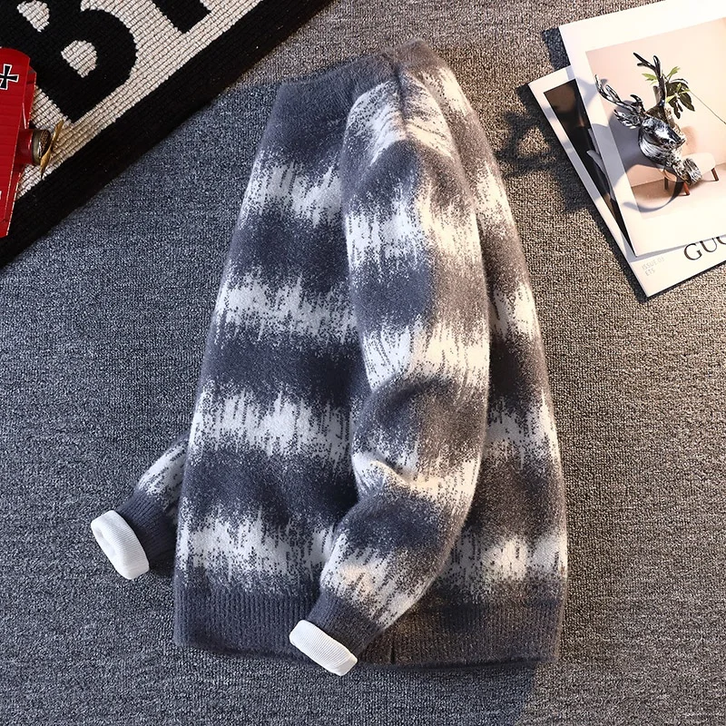 Мужской повседневный вязаный свитер с круглым вырезом, цветной, из полиэфирного волокна, утолщенный, осенне-зимний, модный, винтажный, брендовый, Гонконг, S...
Мужской повседневный вязаный свитер с круглым вырезом, цветной, из полиэфирного волокна, утолщенный, осенне-зимний, модный, винтажный, брендовый, Гонконг, S...