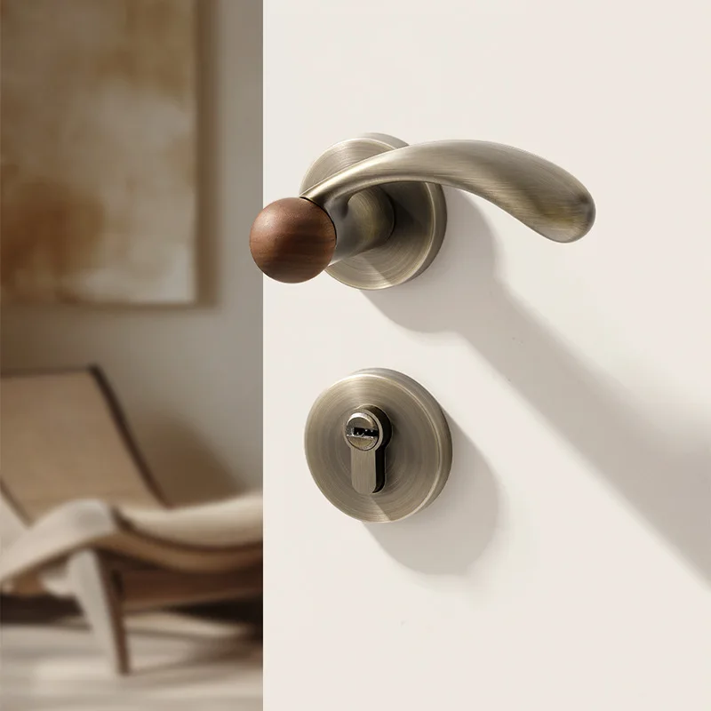 Retro Bedroom Indoor Wooden Door Split Door Lock Household Silent Room Magnetic Suction Antique Style Door Handle
Retro Bedroom Indoor Wooden Door Split Door Lock Household Silent Room Magnetic Suction Antique Style Door Handle